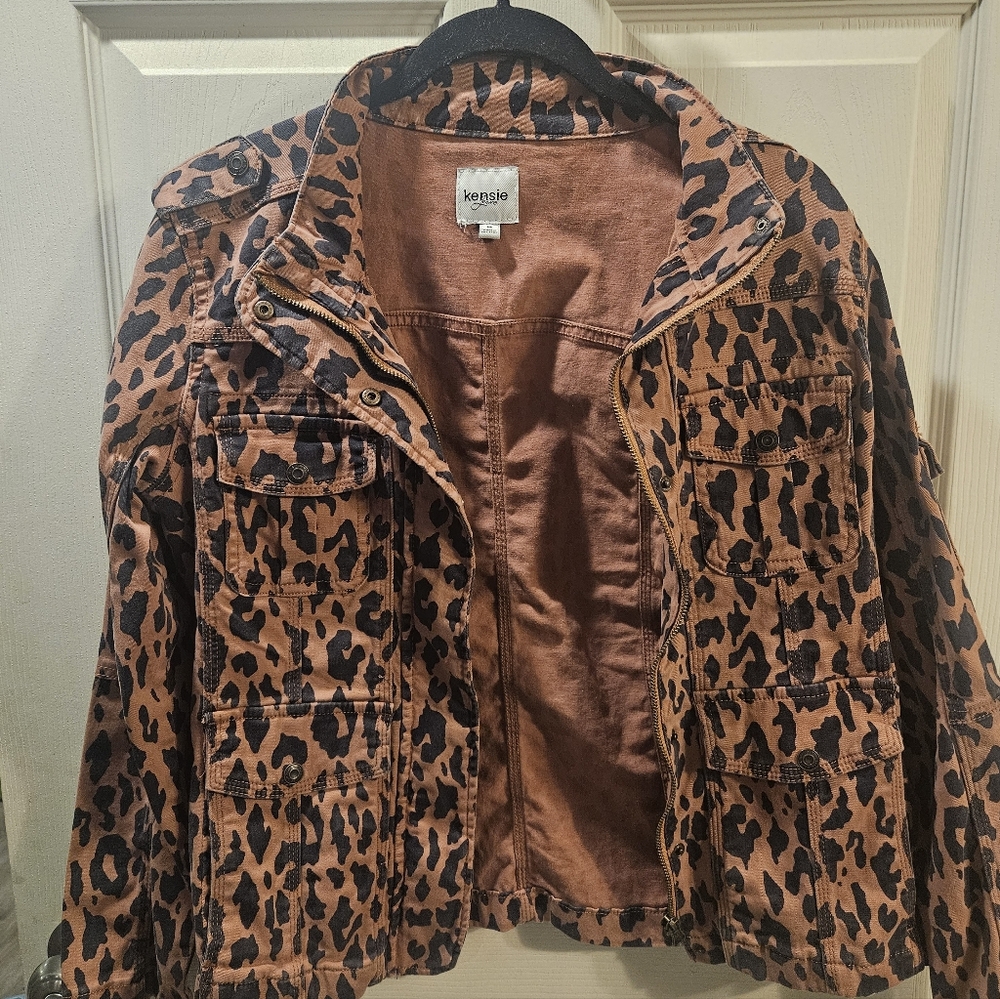Kensie Leopard Print Utility Jacket - image 2
